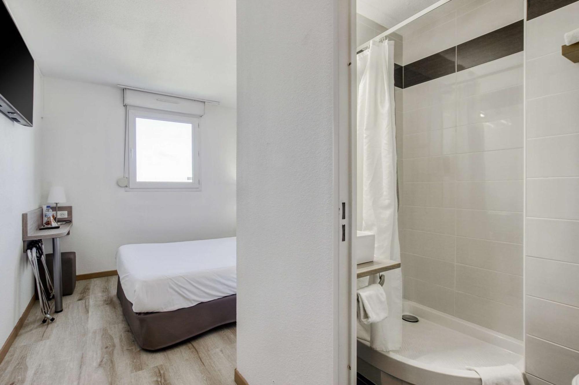 Brit Hotel Clermont-lʼHérault Exteriör bild