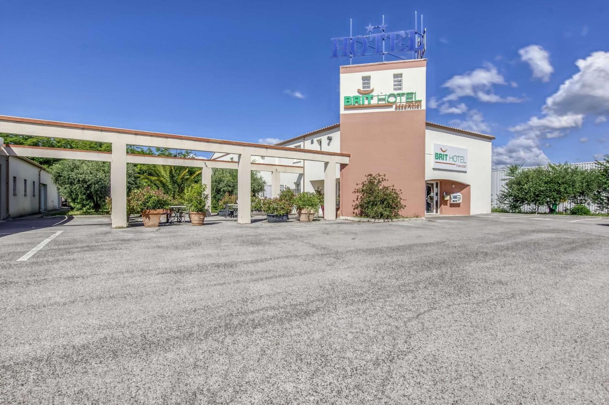 Brit Hotel Clermont-lʼHérault Exteriör bild